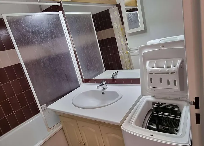 Spacieux Avec Piscine, Proche - Fr-1-607-81 아그