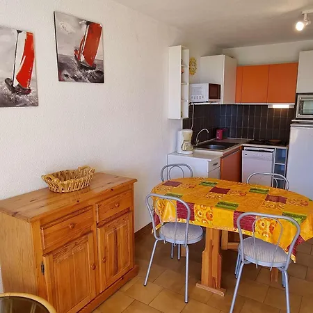 Spacieux 4 Pers Avec Piscine, A 20m De La - Cap D'agde - Fr-1-607-81 *