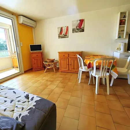 Spacieux Avec Piscine, Proche - Fr-1-607-81 דירה *