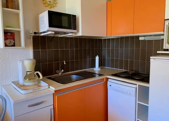 Apartment Spacieux Avec Piscine, Proche - Fr-1-607-81